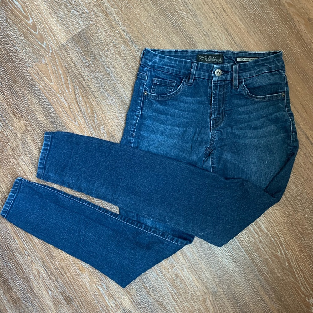 ☆Guess Skinny Jeans, Medium Wash